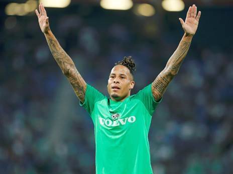 היה על הספסל וקיבל את זה. שרי (אלן שיבר)