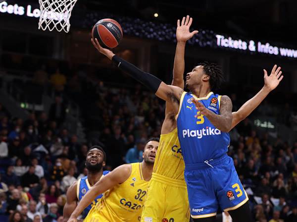 "נדבקנו לעקרונות של קטש". אדאמס (Getty)