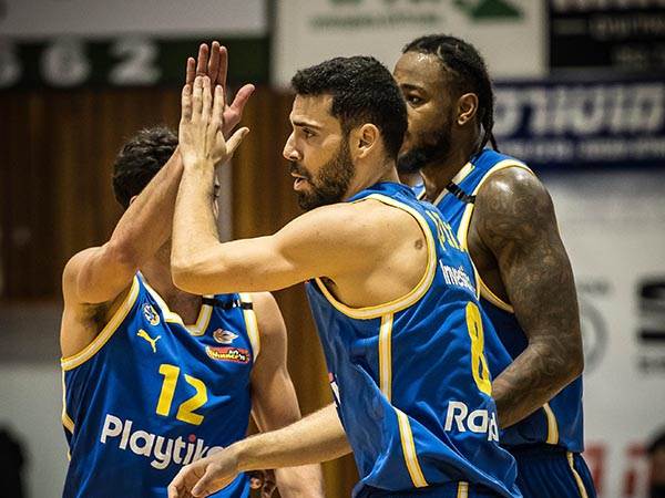 "הפתעתי את החברים" (עודד קרני)