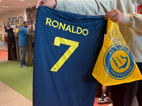 החולצות כבר נמכרות (getty)