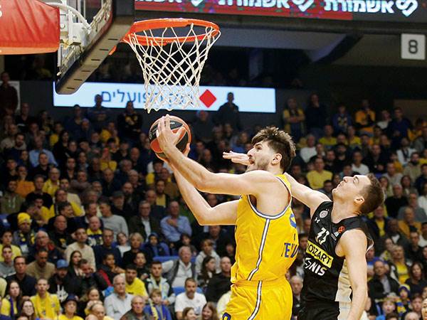 סורקין, חלק חשוב בקאמבקים (אלן שיבר)