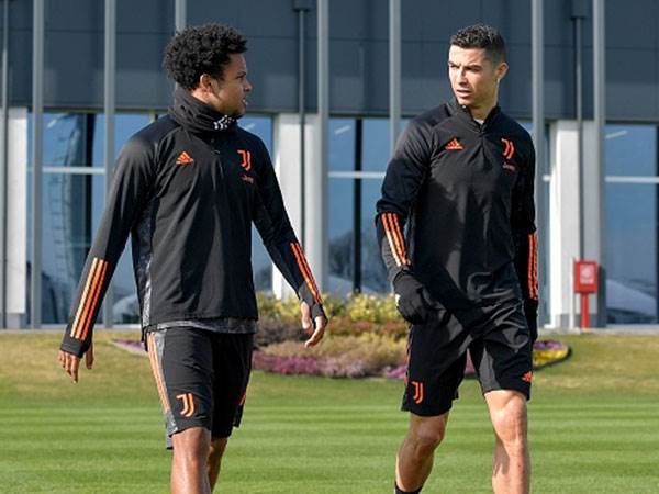 "הרגליים שלי שוות מיליארד יורו". רונאלדו ומקני ביובנטוס (Getty)