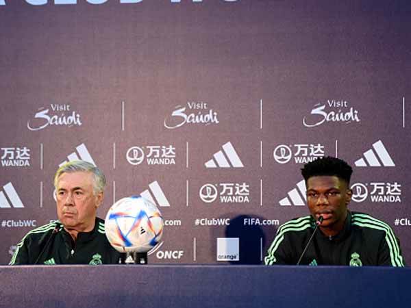 "חייבים לדון בנושא החיזוק". אנצ'לוטי וטשואמני (GETTY)