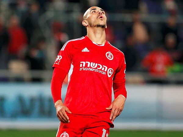 "אין מקום לייאוש בכדורגל" (אלן שיבר)