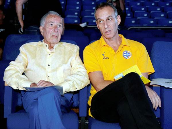 לא קיבל גב מההנהלה? (אלן שיבר)