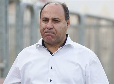 "ירים את המועדון". אבו יונס (אלן שיבר)