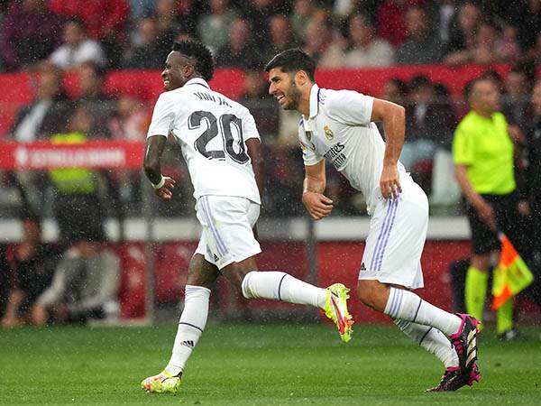 ובהתקפה, ויניסיוס היה היחיד שתפקד בהעדר בנזמה (Alex Caparros/Getty Images)