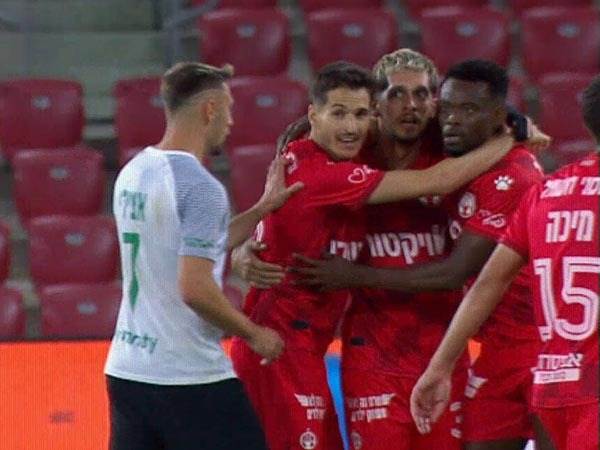 אצילי ניגש ללופס