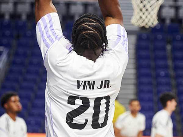 כולם איתו (GETTY)