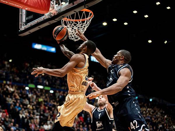 אםקט דומינו (Roberto Finizio/Getty Images)
