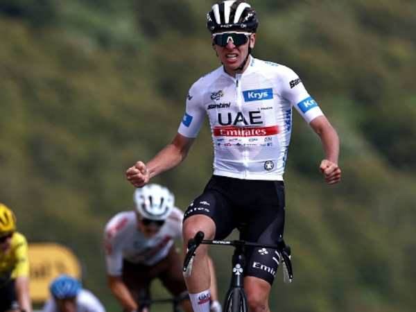 פוגצ'אר ניצחון של כבוד (getty)