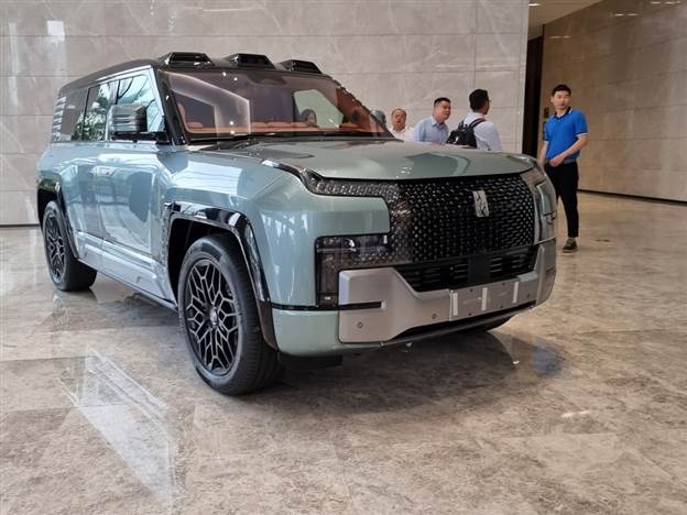 מותג U8. מכוון לרכבי הפרמיום