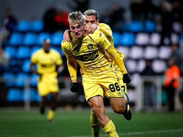 "יאללה בית"ר". ניקולסקו (אלן שיבר)