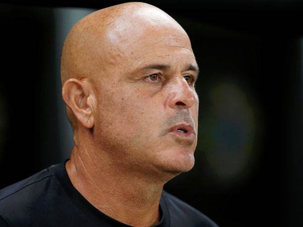 "יש לנו סגל טוב". אבוקסיס (אלן שיבר)