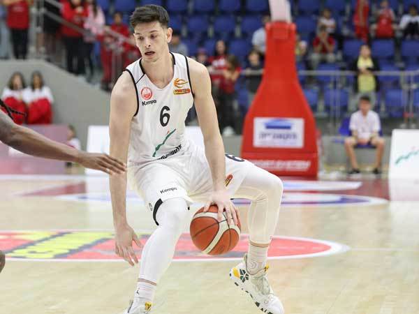 (לירון מולדובן)