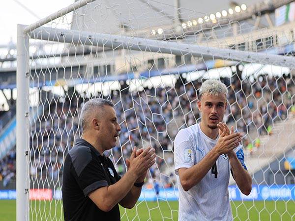 "נלחמים מול ארגון טרור איום ונורא". למקין במדי הנבחרת (getty)