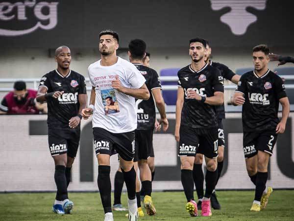 "ריגש את כולנו" (עודד קרני)