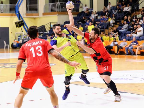 בפעם הרביעית העונה, הדרבי צהוב (הדר ואן קולא, באדיבות איגוד הכדוריד)