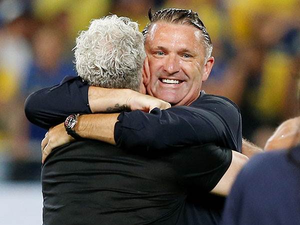 גולדהאר. מלא הערכה לקין (אלן שיבר)