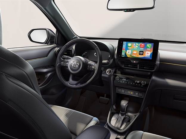 טויוטה יאריס ויאריס קרוס: מולטימדיה משודרגת ותוספת חשובה של מערכות בטיחות