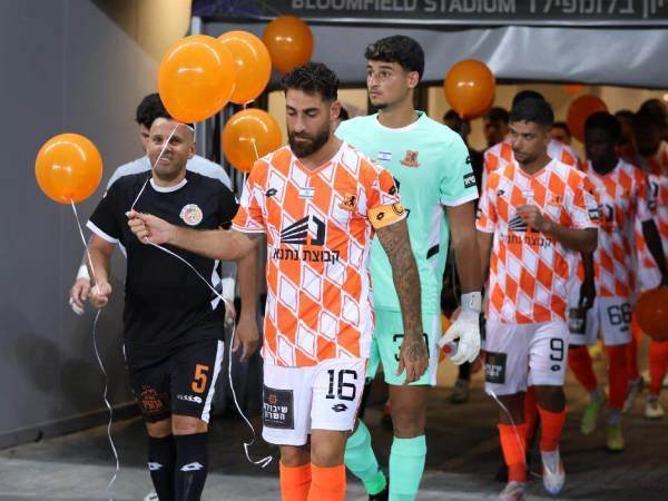 כולנו מתפללים לשובם של החטופים (צילום: בני יהודה)