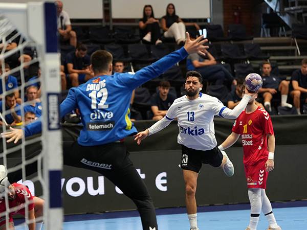 אסף שרון (צילום: Jan Gregorc RZS)