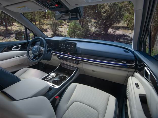 גם תא הנוסעים התחדש