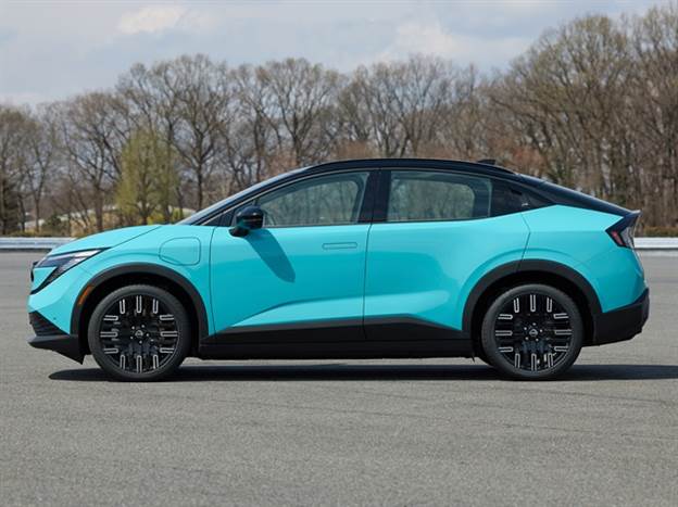 ניסאן ליף החדשה: ממשפחתית האצ`בק, לפנאי-קופה