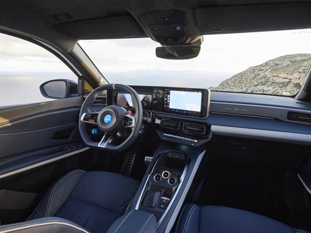 הגה ספורטיבי ואופציה לריפודי עור. מה עוד כולל האבזור?