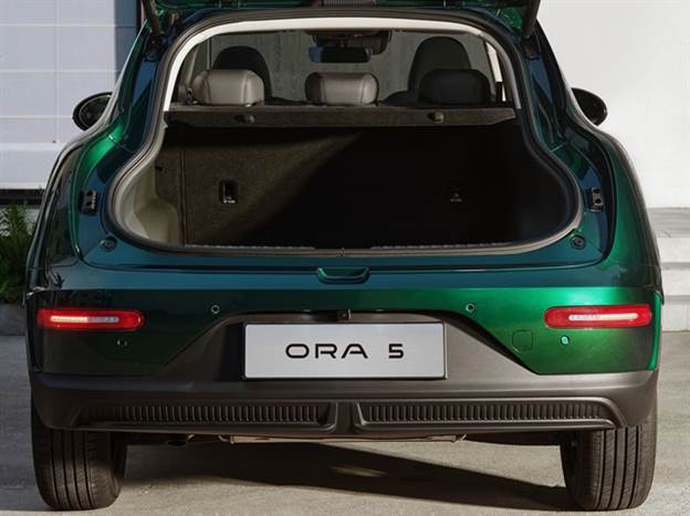 וגם תא המטען שימושי