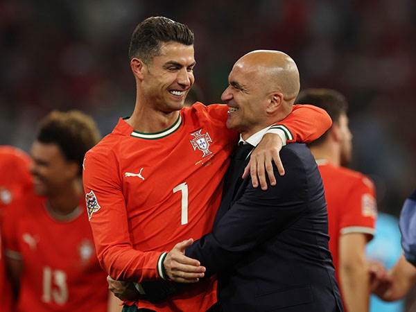 עם כריסטיאנו רונאלדו. מסרב לקבל החלטה (Alexander Hassenstein/Getty Images)