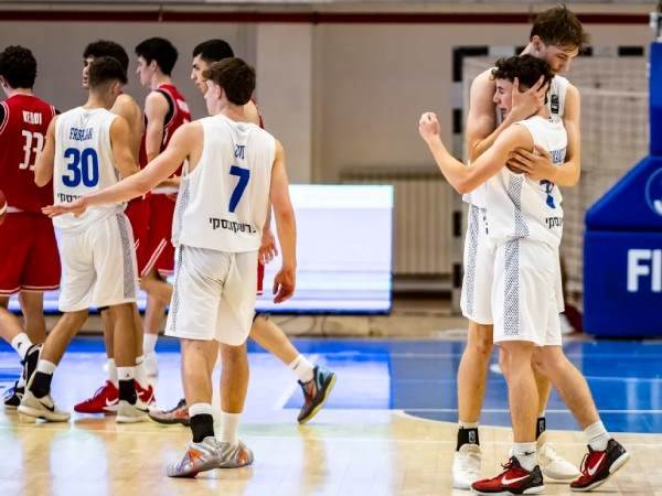 (FIBA)