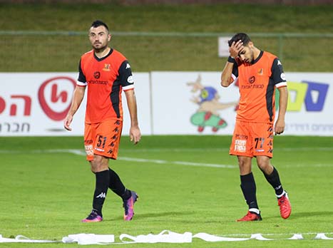 השחקנים יתקנו את הרושם? (לירון מולדובן)