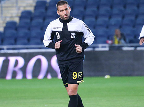 יחזור ל-11 של בן שמעון. שכטר (דני מרון)