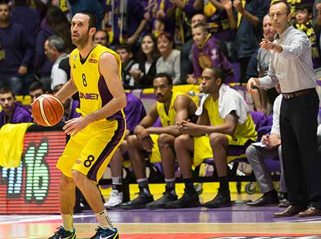 היה חלש מול האקסית. יבזורי (עודד קרני)