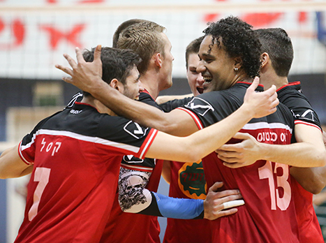 שחקני מטה אשר. ניצחון ב-3 או 4 מערכות והם ראשונים (אנצ'ו גוש)