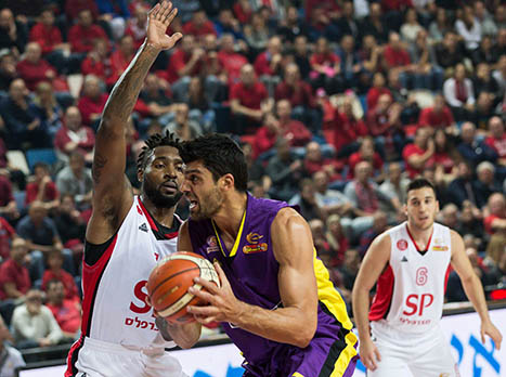 צ'וברביץ'. שמיר: "התמיכה שלו עוזרת לקו האחורי שלנו" (מנהלת הליגה)