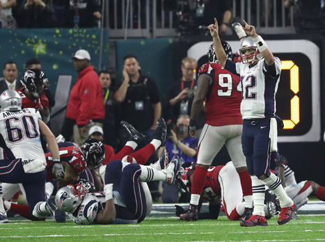 בריידי מסמן תרגיל ל-2 נקודות. בלתי נתפס (Getty)