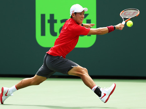 נישיקורי. הזיע, אבל עלה לשמינית (Getty)