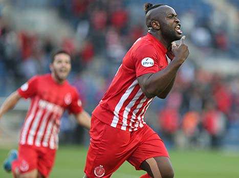 הקדיש את השער לקהל (נמרוד גליקמן)