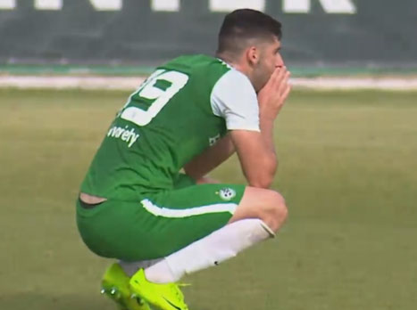 פוקס מתקשה. החגיגות יחכו (דף הפייסבוק של מכבי חיפה)