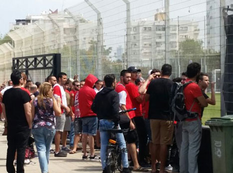 ניסו לדרבן את השחקנים