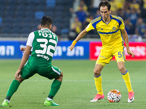 ספג שריקות בוז כרגיל. בניון (עודד קרני)