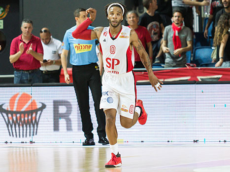 הפרשה מאחוריו. בנקס (מנהלת הליגה)