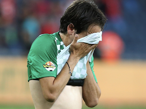 הקהל הפך למפולג בגללו. בניון בפוזה מוכרת בחיפה (צילום: אלן שיבר)