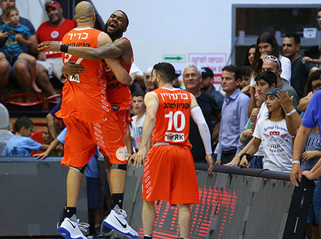 ראשון לציון תגן על התואר? (לירון מולדובן)