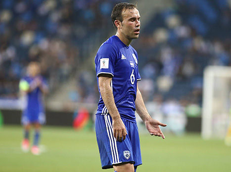 נאתכו. טעויות בלתי מחויבות, אבל היה מהפחות גרועים בנבחרת (אלן שיבר)