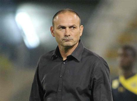 עדיין לא מצא חלוץ. איווניר (צילום: אלן שיבר)