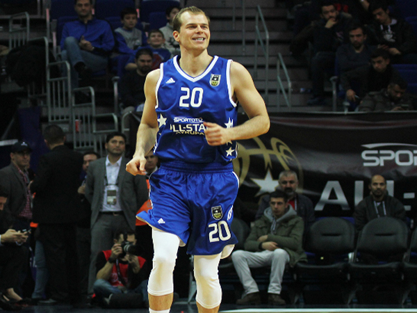 חיזוק לקבוצה של ספאחיה. רול