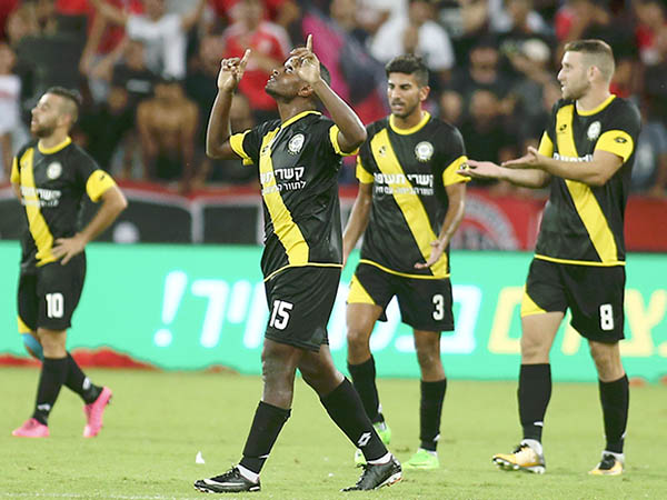 אברהם הדהים את האלופה (אלן שיבר)